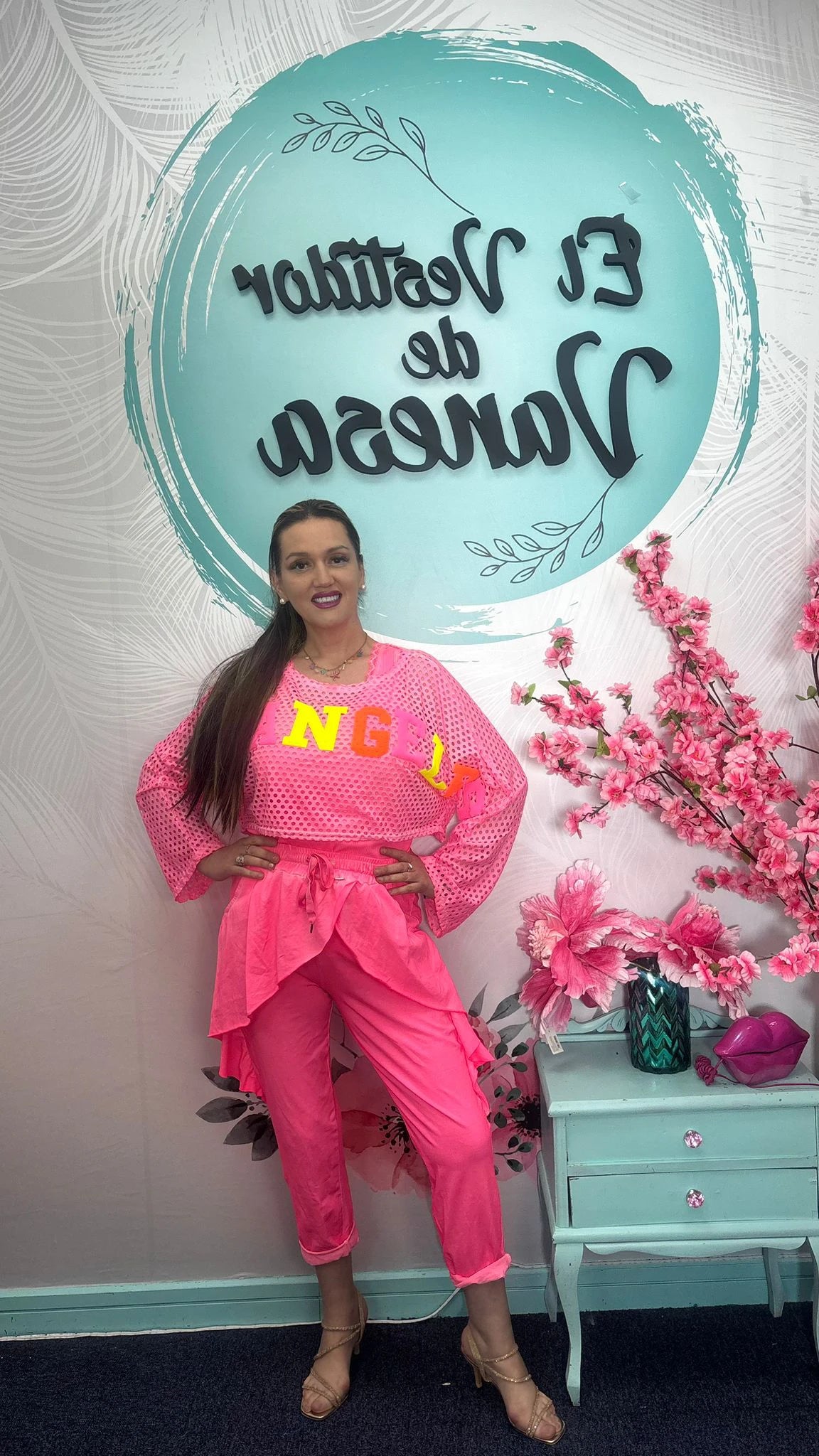 CAMISETA LOS ÁNGELES PERFORADA PILI
